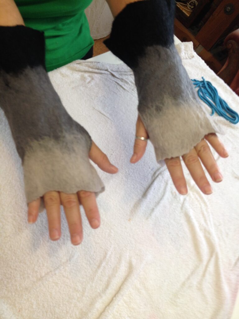 WF - Fingerless Gloves